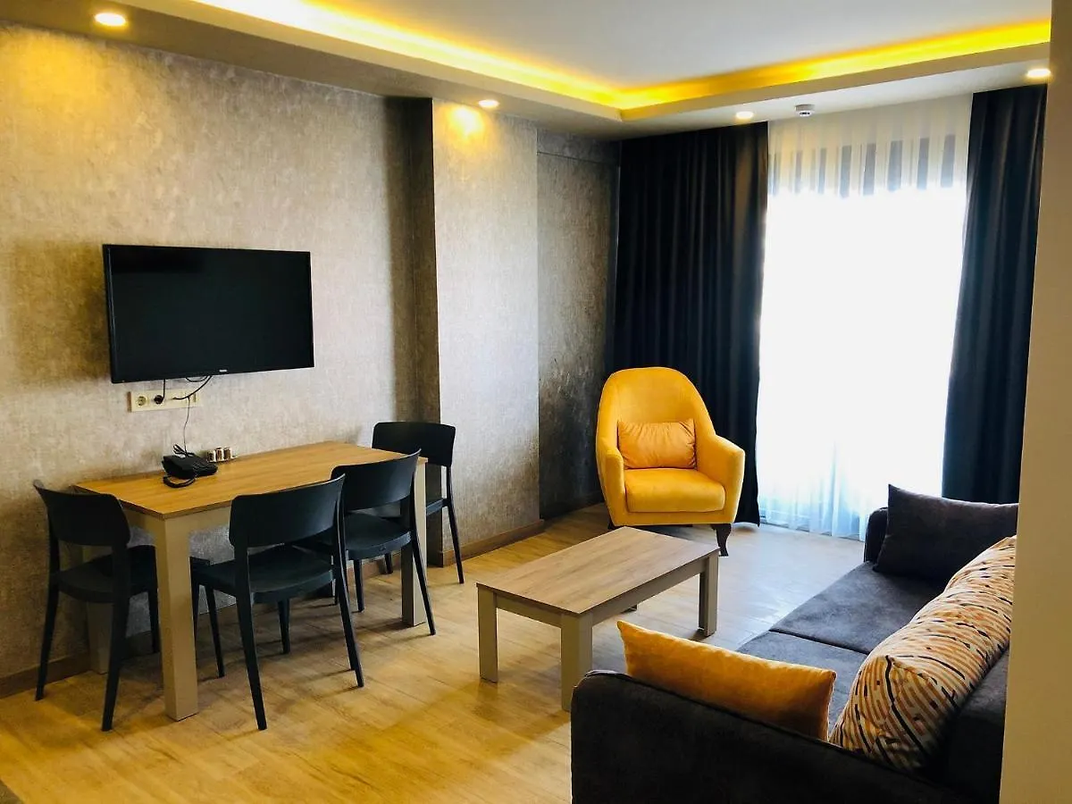 אנטליה Golden World Suite Hotel מלון דירות